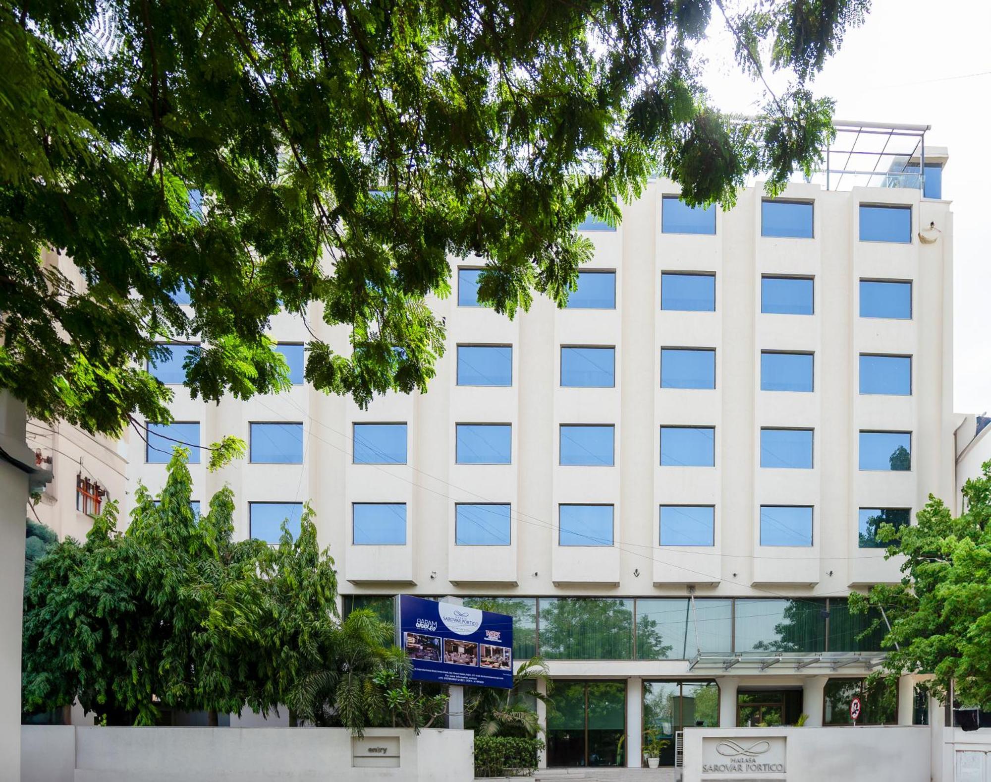 Marasa Sarovar Portico -Rajkot Exterior photo